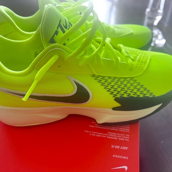 Nike Men's Bright Neon Athletic Shoes - Picture 4 of 5